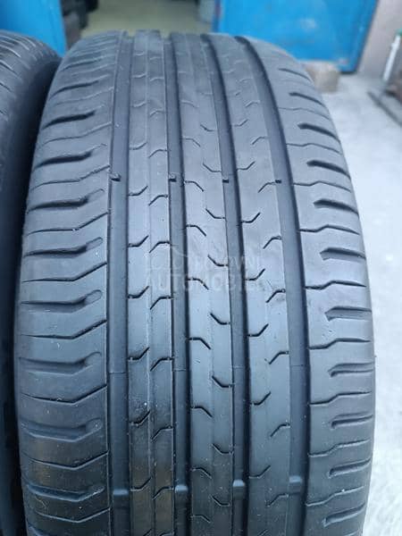 Continental 215/55 R17 Letnja