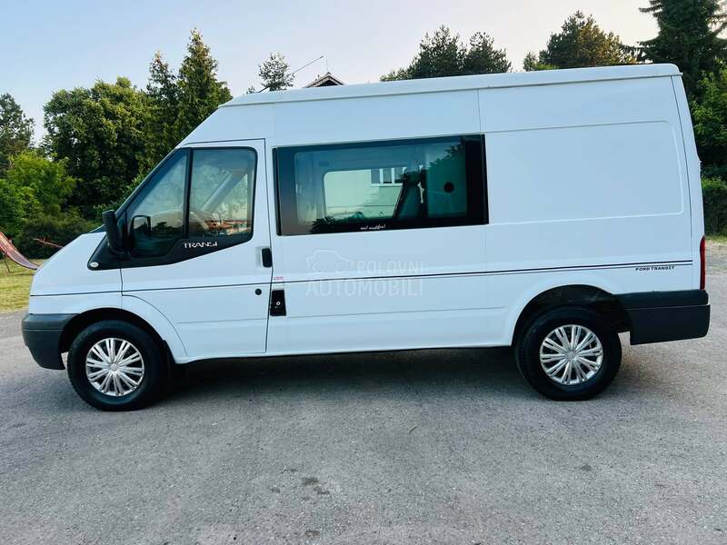Ford Transit 6 sedista