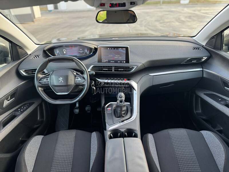 Peugeot 3008 PureTech  ALLURE