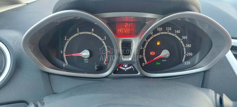 Ford Fiesta 1.4  TITANIJUM