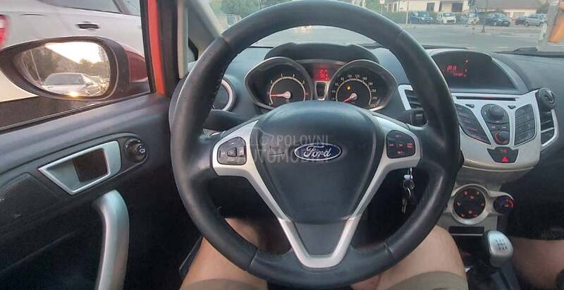 Ford Fiesta 1.4  TITANIJUM
