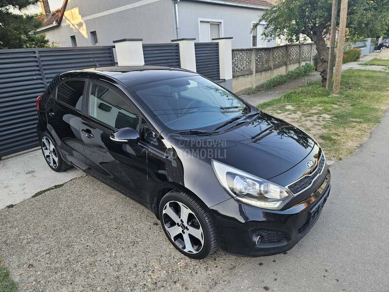 Kia Rio Max Oprema