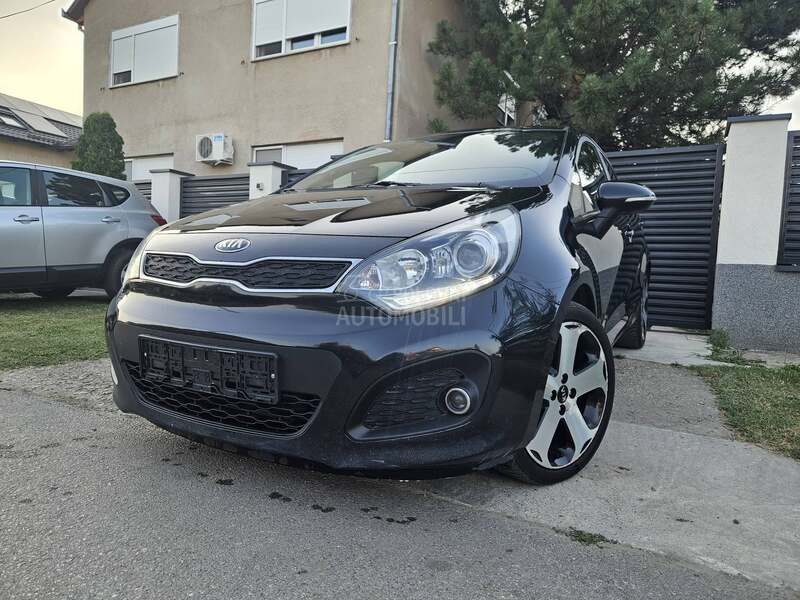 Kia Rio Max Oprema