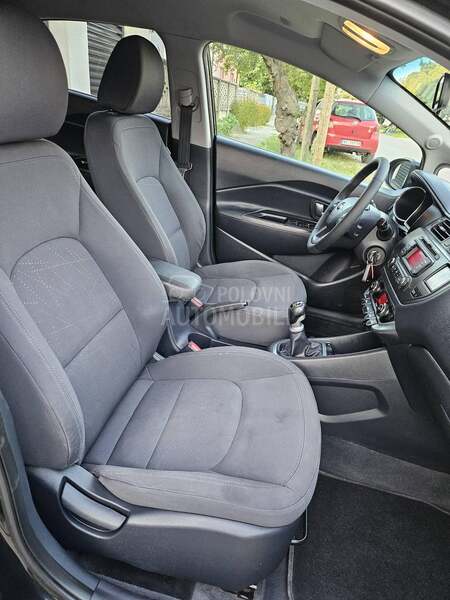 Kia Rio Max Oprema