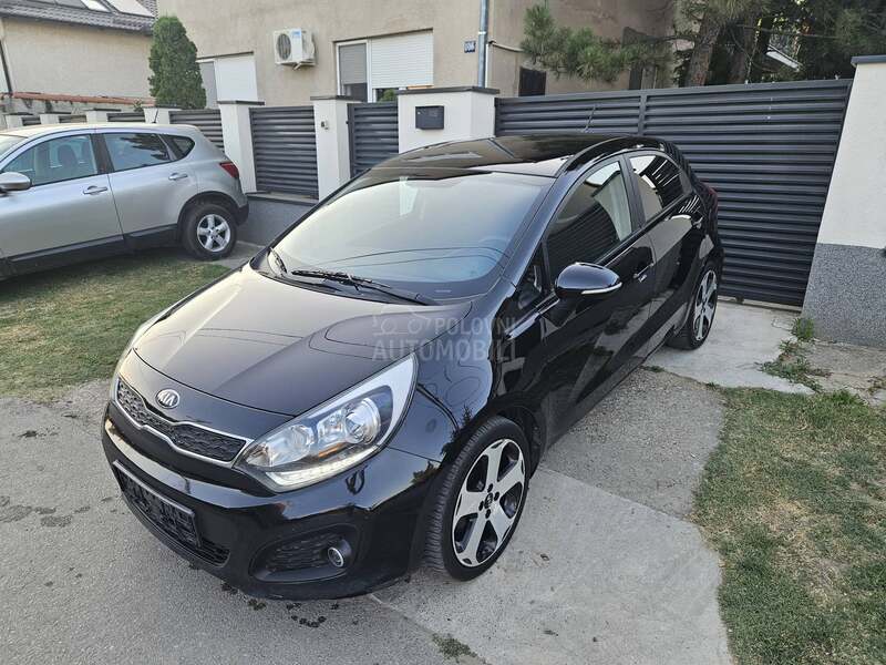 Kia Rio Max Oprema