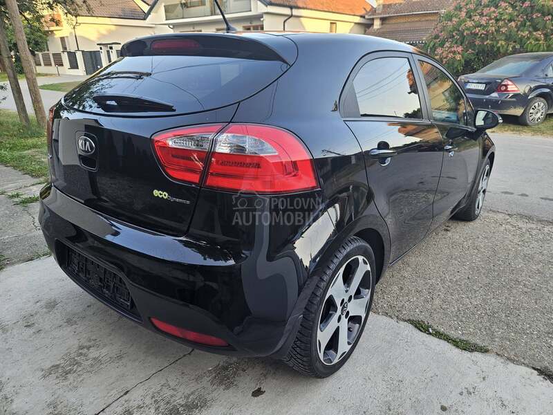 Kia Rio Max Oprema