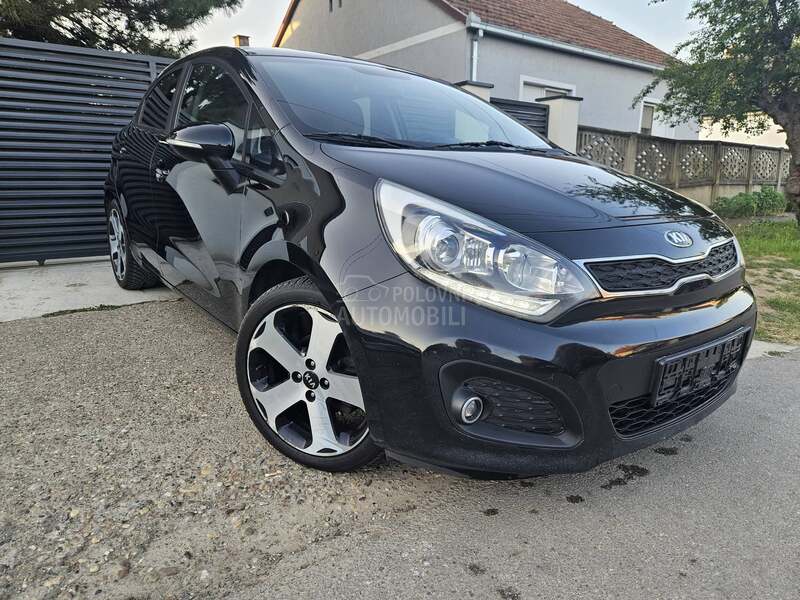 Kia Rio Max Oprema