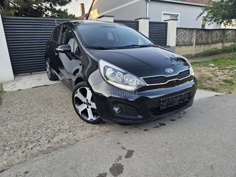 Kia Rio Max Oprema