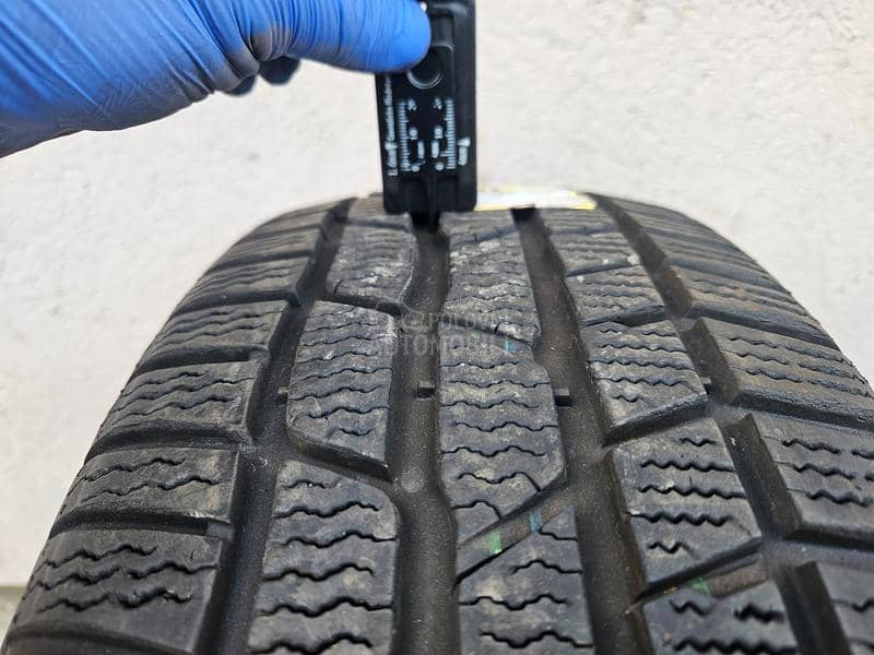 Continental 215/60 R16 Zimska