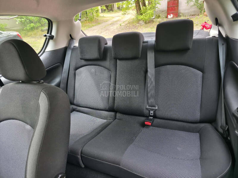 Peugeot 206 plus 