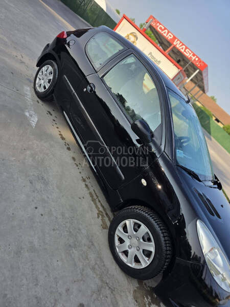 Peugeot 206 plus 