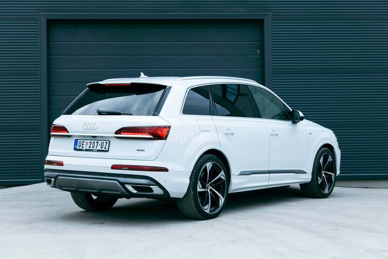 Audi Q7 
