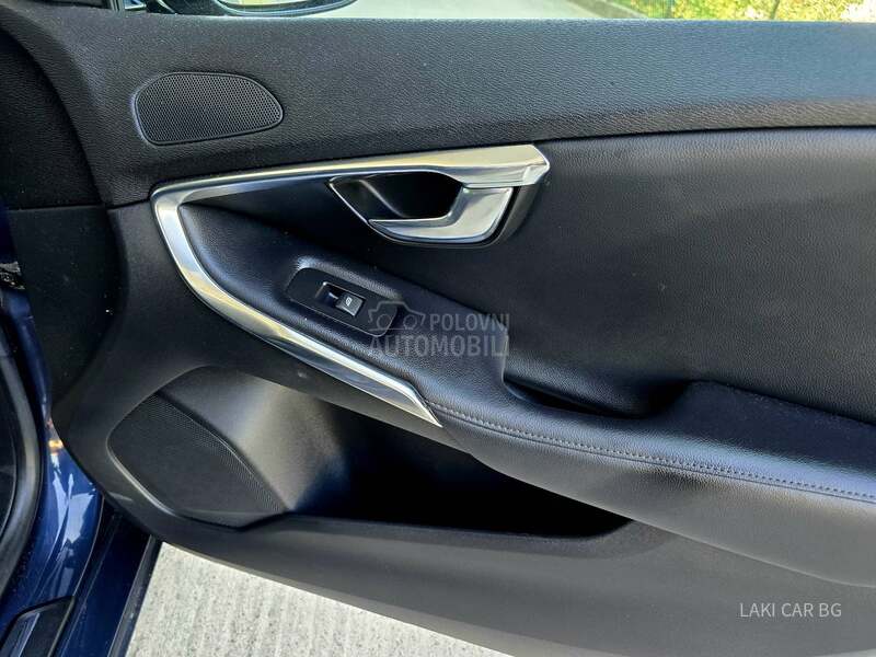 Volvo V40 1.6 D2 navy