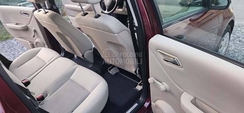 Mercedes Benz A 180 A U T O M A T I K