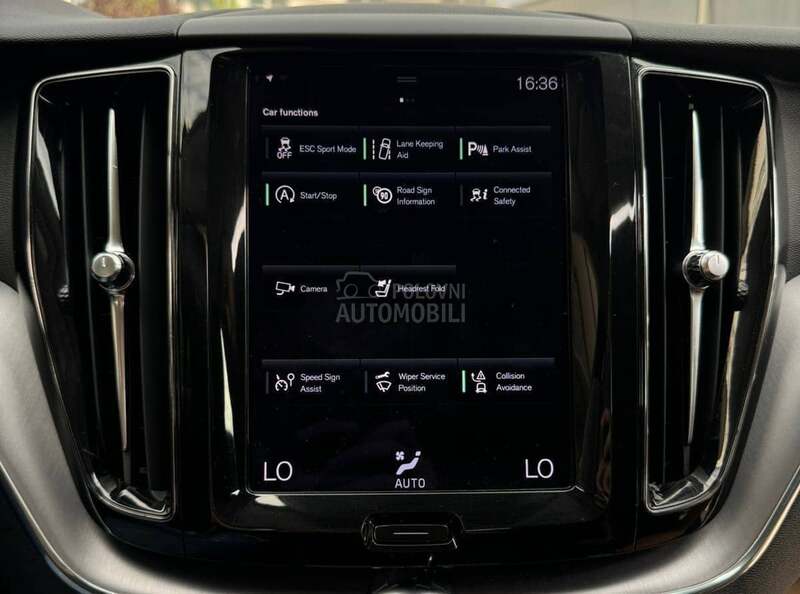 Volvo XC60 AWD/HYBRID/MOMENTUM