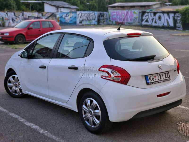 Peugeot 208 1.4 HDI /BAŠ D0BAR/