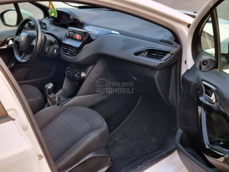 Peugeot 208 1.4 HDI /BAŠ D0BAR/