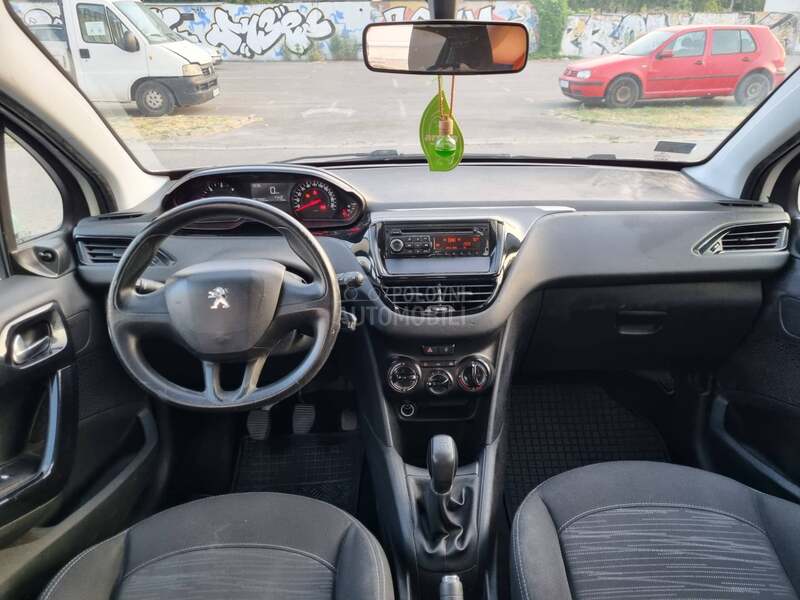 Peugeot 208 1.4 HDI /BAŠ D0BAR/