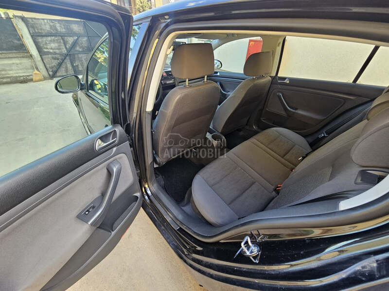Volkswagen Golf 5 1.6 ben