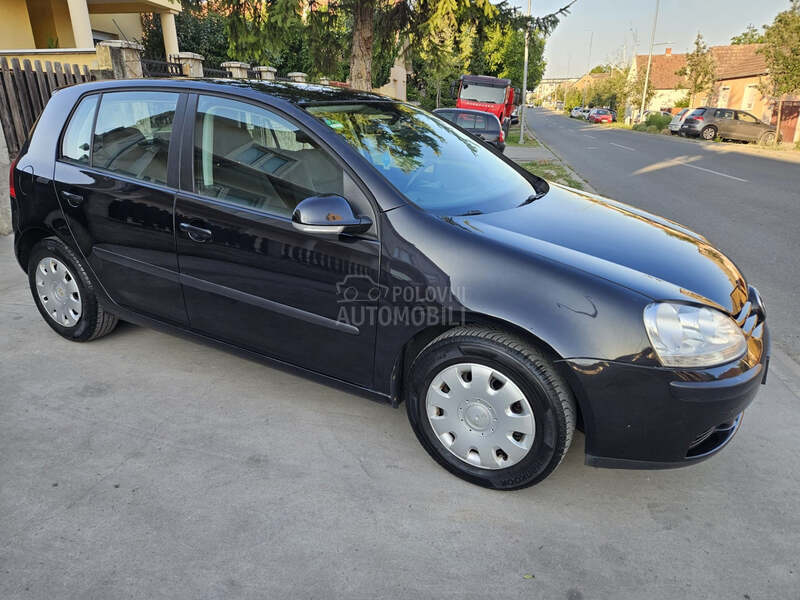 Volkswagen Golf 5 1.6 ben