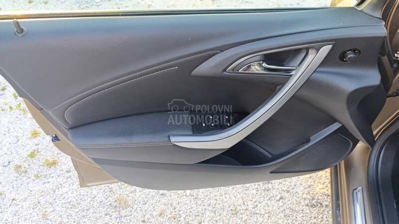 Opel Astra J 1.7cdti COSMO