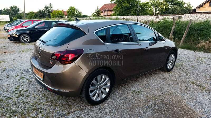 Opel Astra J 1.7cdti COSMO