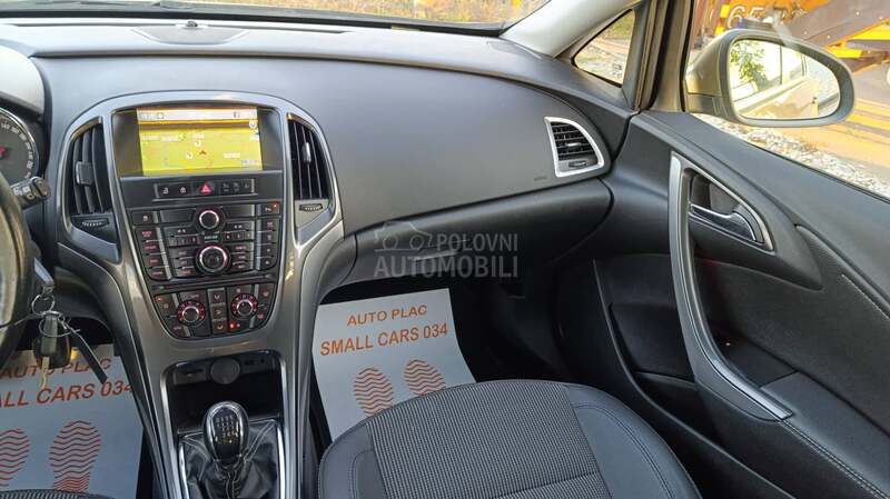 Opel Astra J 1.7cdti COSMO