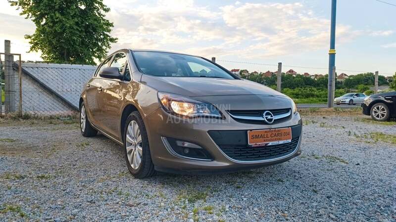 Opel Astra J 1.7cdti COSMO
