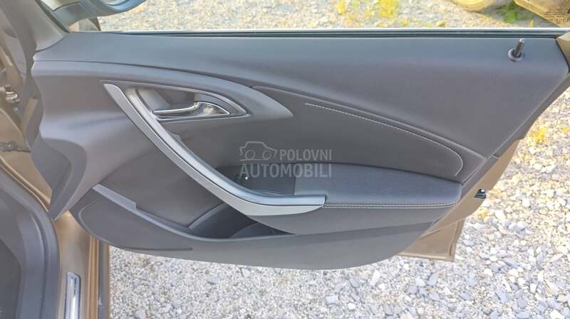 Opel Astra J 1.7cdti COSMO
