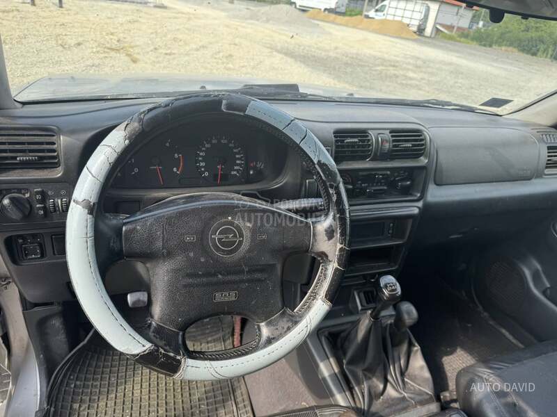 Opel Frontera 2.2D