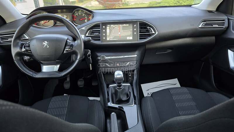 Peugeot 308 1.6 eHDI  PANO
