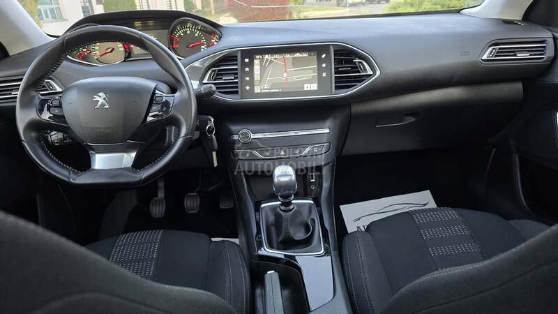 Peugeot 308 1.6 eHDI  PANO