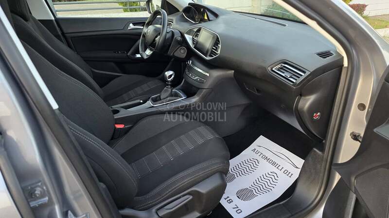 Peugeot 308 1.6 eHDI  PANO