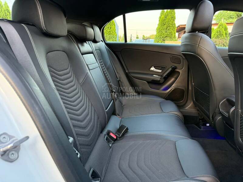 Mercedes Benz A 180 Pano/Kamera/Auto