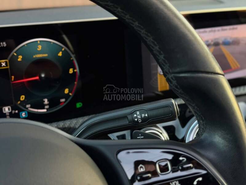 Mercedes Benz A 180 Pano/Kamera/Auto