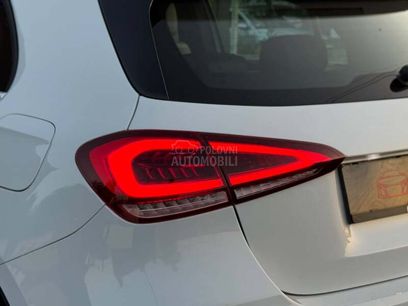 Mercedes Benz A 180 Pano/Kamera/Auto