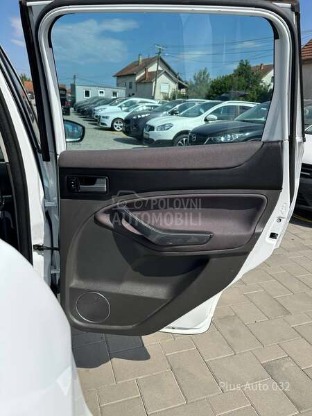 Ford Kuga N O V A / 4x4