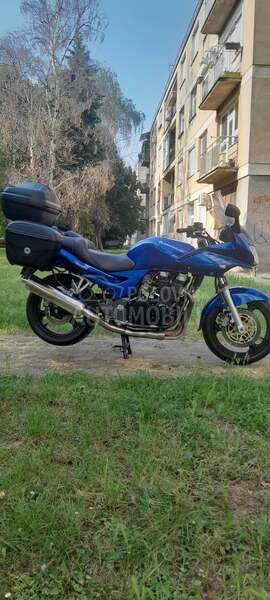 Kawasaki ZR 7S