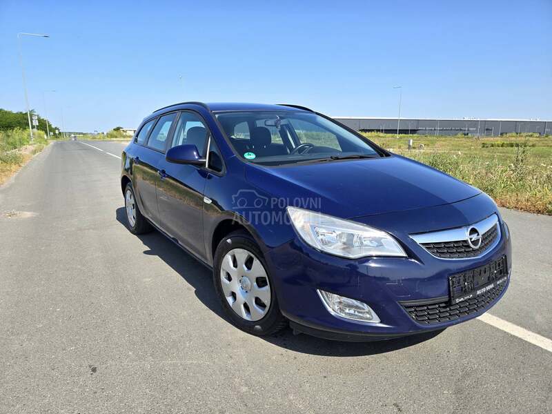 Opel Astra J 1.7 Diesel NA.VI