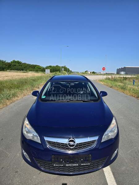 Opel Astra J 1.7 Diesel NA.VI