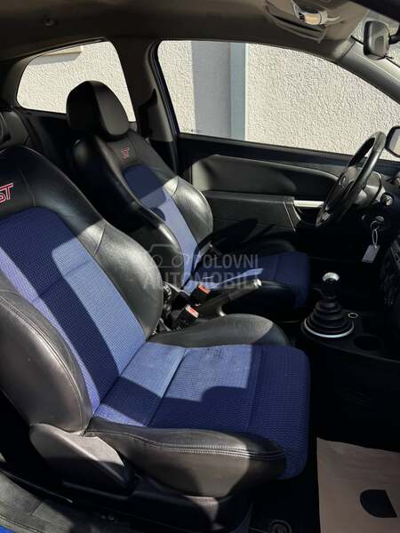 Ford Fiesta 150ST