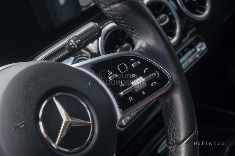 Mercedes Benz GLA 200 D AT NavLed
