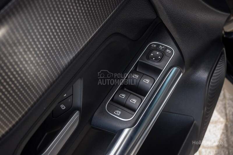 Mercedes Benz GLA 200 D AT NavLed