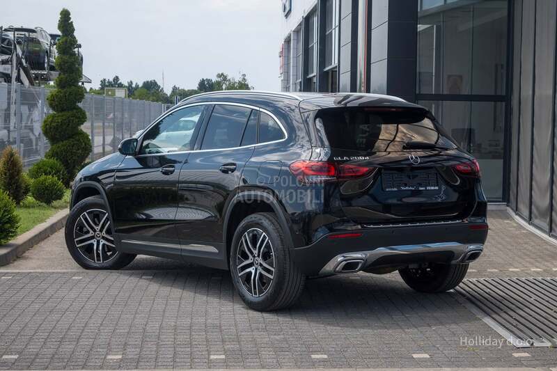 Mercedes Benz GLA 200 D AT NavLed