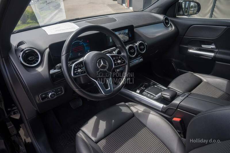 Mercedes Benz GLA 200 D AT NavLed