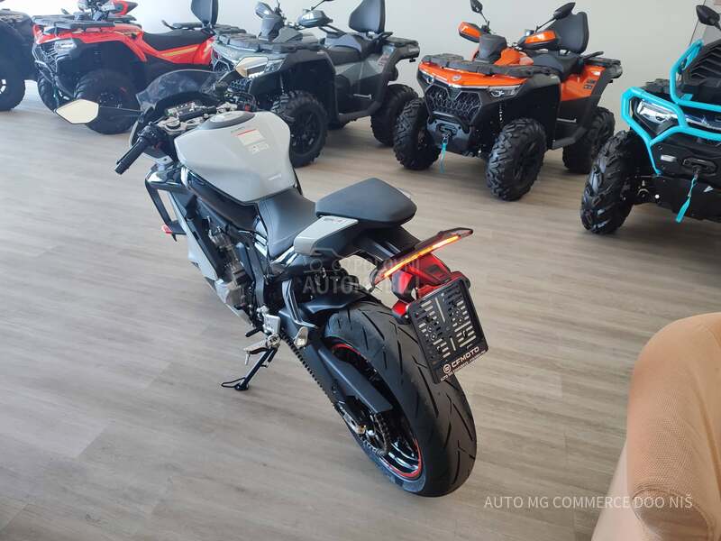 CFMOTO 675 SR R NOVO