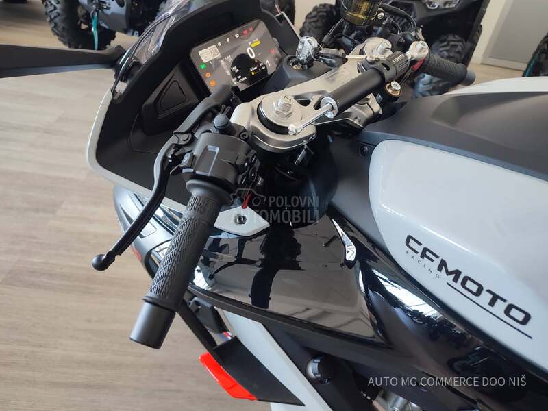CFMOTO 675 SR R NOVO