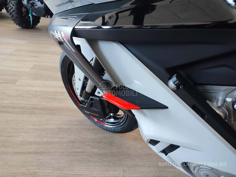 CFMOTO 675 SR R NOVO