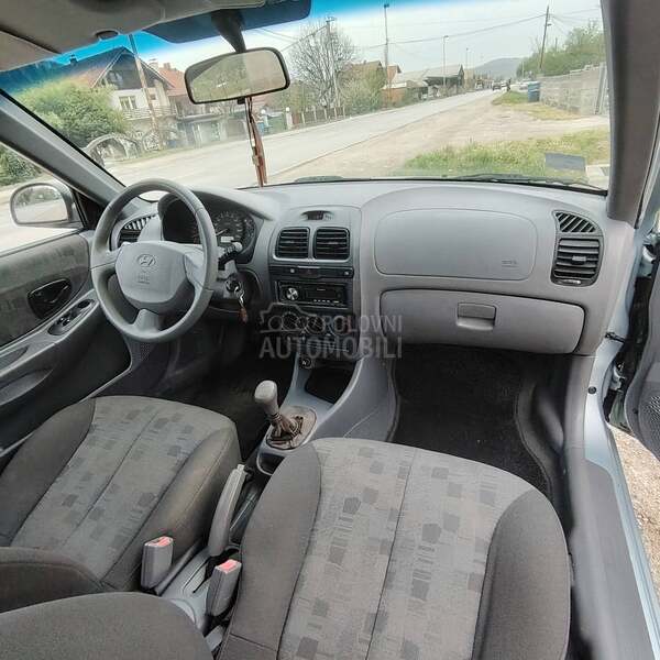 Hyundai Accent 