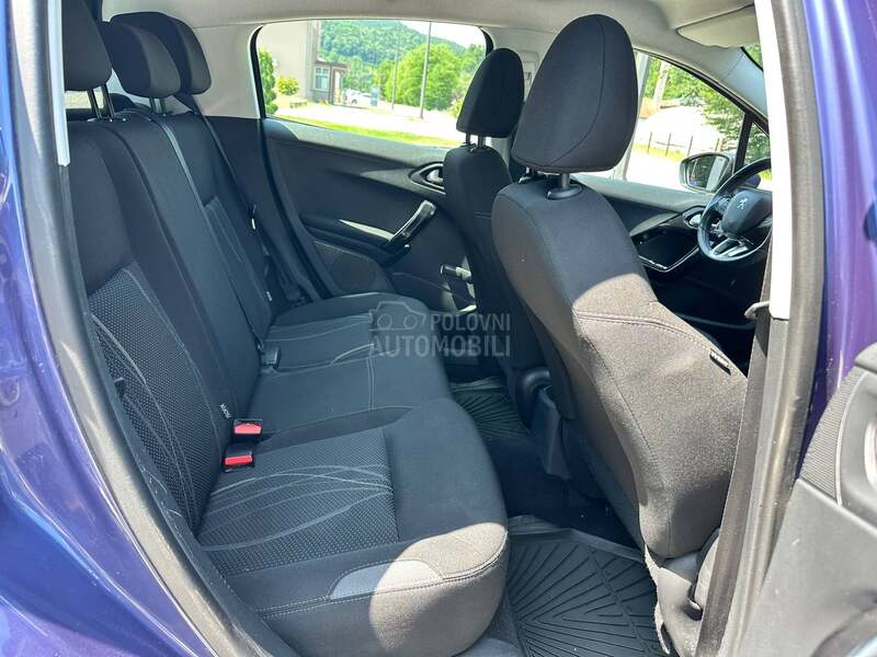 Peugeot 208 ACTIVE 1.2
